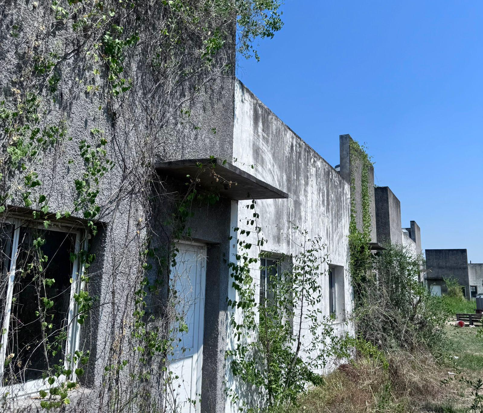 PUERTO TIROL: EL IPDUV TOMÓ POSESIÓN DE VIVIENDAS ABANDONADAS EN LA ZONA DE CRUCE VIEJO