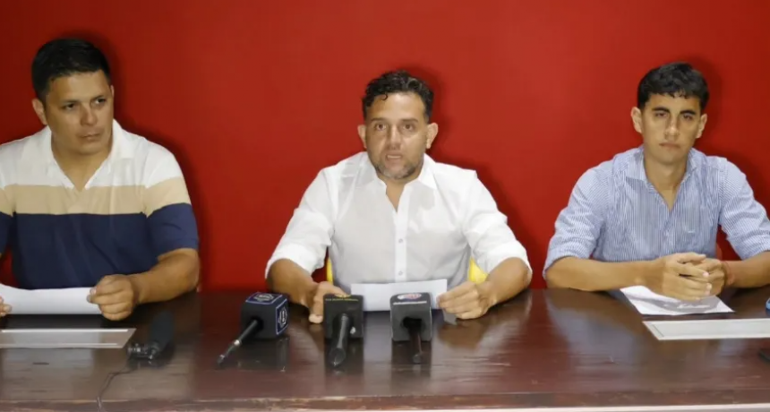 SARMIENTO ACLARÓ QUE EL CLUB NO ESTÁ INTERVENIDO Y QUE CUMPLE CON UN ACUERDO LABORAL