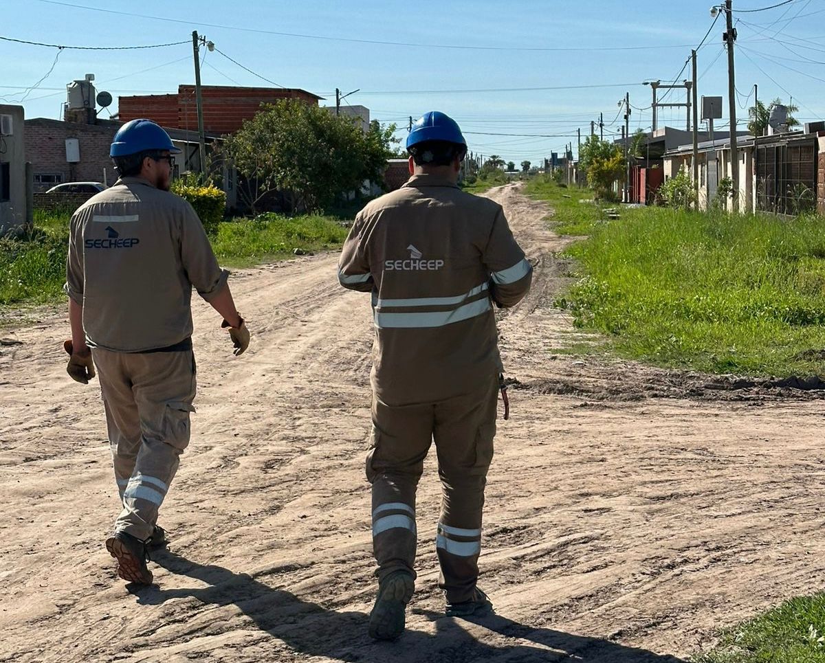 RESISTENCIA: SECHEEP DETECTÓ MÁS DE 300 CONEXIONES ILEGALES EN UN OPERATIVO EN EL BARRIO PALMERAS Y ZONAS ALEDAÑAS