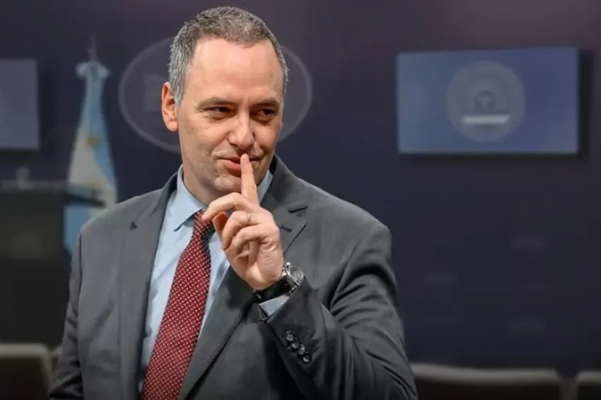 LA SECRETARÍA DE MEDIOS FUE ELIMINADA Y SUS TAREAS PASARON A LA JEFATURA DE GABINETE