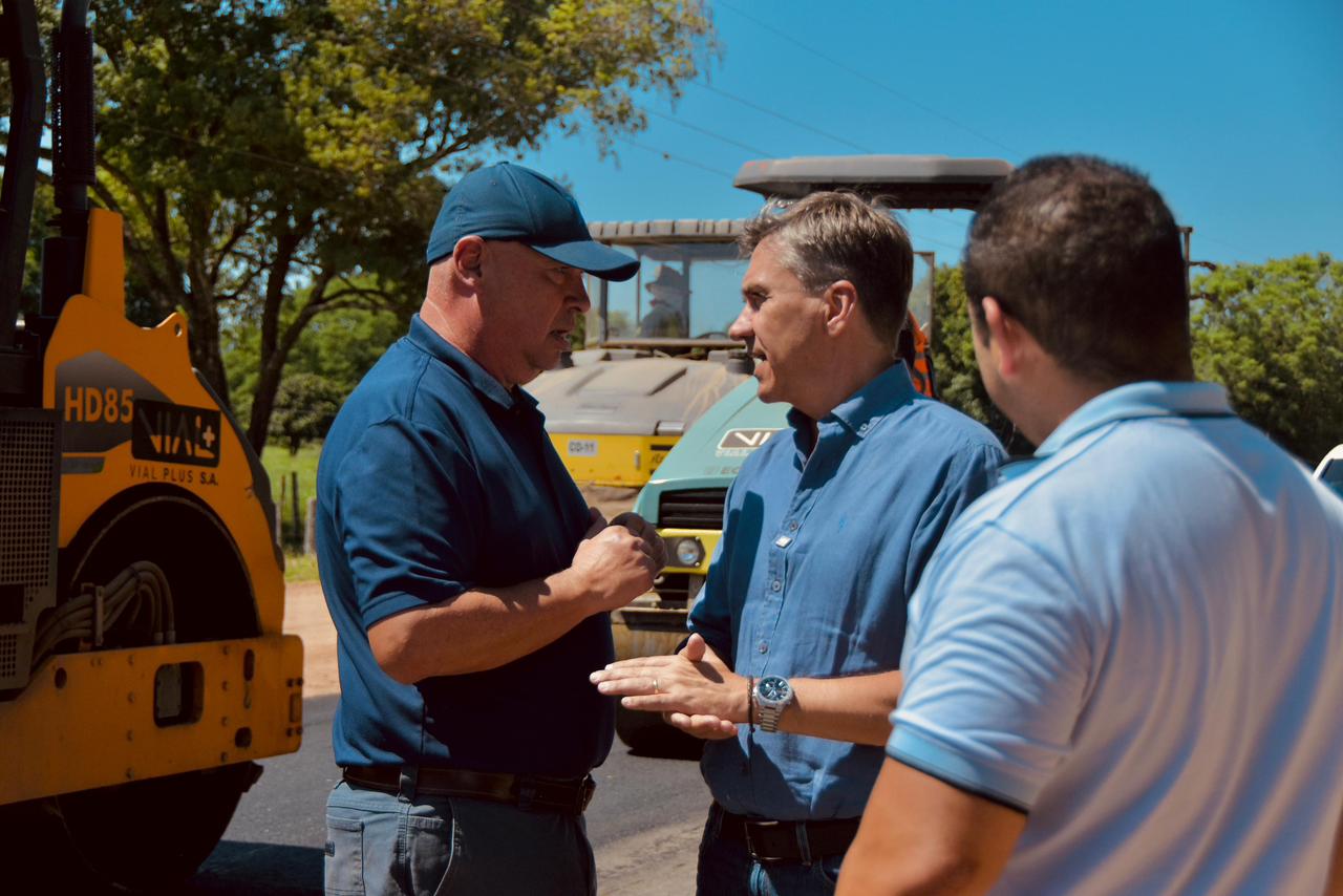 RUTA PROVINCIAL 30: AVANZA LA PAVIMENTACIÓN EN EL TRAMO QUE UNE COLONIAS UNIDAS, CIERVO PETISO Y LAGUNA LIMPIA