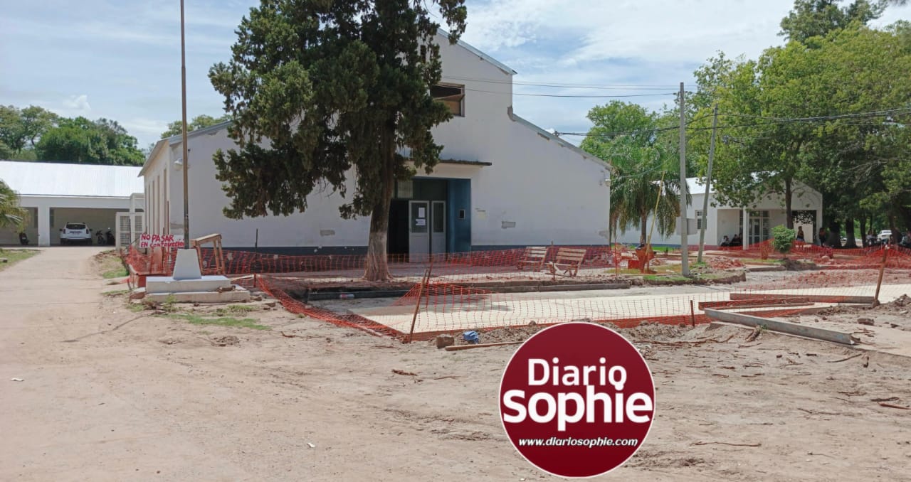 GRAL. SAN MARTÍN: EL GOBIERNO PROVINCIAL AVANZA CON OBRAS CLAVES EN EL HOSPITAL “FÉLIX PÉRTILE”