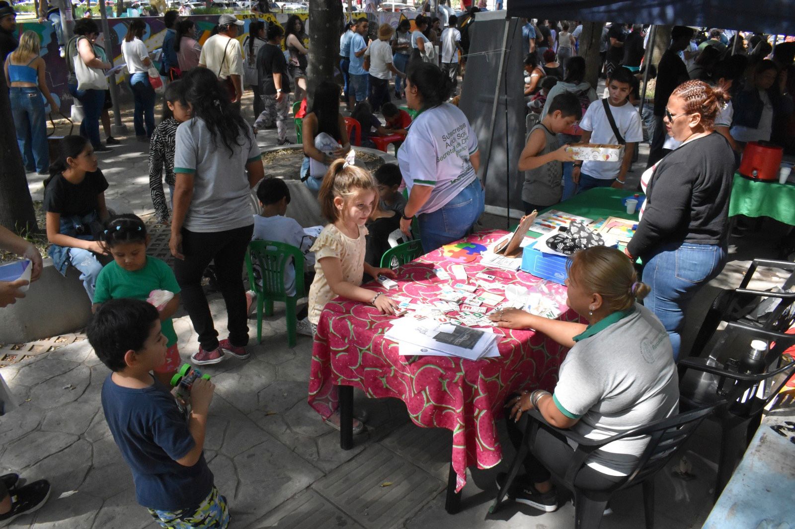 SALUD: MÁS DE 1500 PERSONAS ACCEDIERON A CONTROLES MÉDICOS EN LA PLAZA 25 DE MAYO