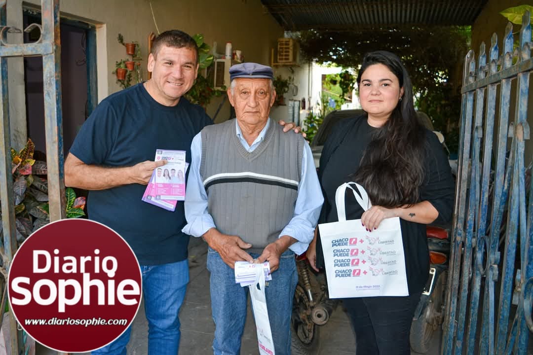 DIPUTADO LAZZARINI Y MAIDA WITH LLEVAN PROPUESTAS AL BARRIO 17 DE OCTUBRE EN CASTELLI.