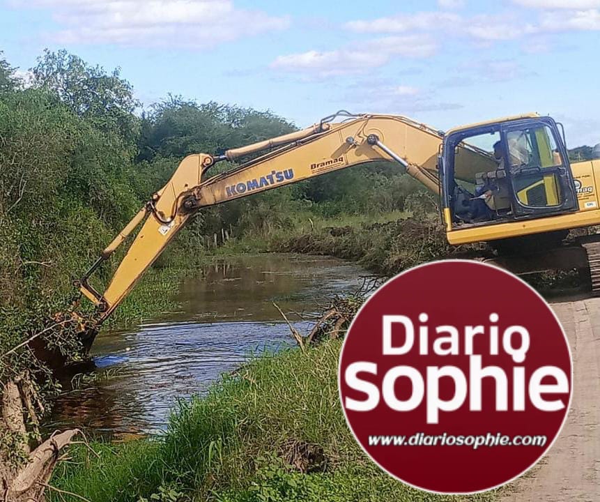 MACHAGAI: APA CONTINÚA CON LAS TAREAS DE LIMPIEZA Y ADECUACIÓN DE CANALES URBANOS Y RURALES