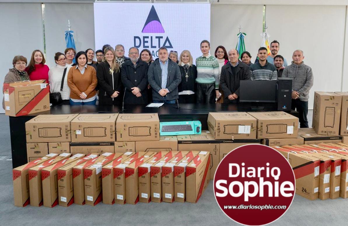 EL GOBIERNO ENTREGÓ EQUIPAMIENTOS INFORMÁTICOS PARA FORTALECER EL SISTEMA CATASTRAL DIGITAL DE LA PROVINCIA