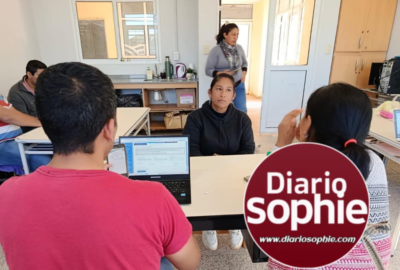 INTERINATOS Y SUPLENCIAS PARA DOCENTES DE PUEBLOS ORIGINARIOS: LA JUNTA EBII RECORRIÓ LA REGIONAL 1 INSCRIBIENDO EN TERRITORIO