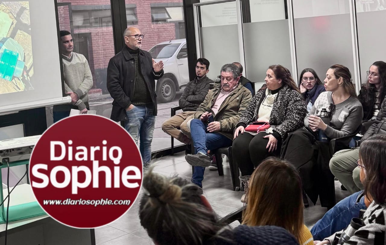 REUNIÓN DEL INSTITUTO DE VIVIENDA CON ADJUDICATARIOS DE LOS DEPARTAMENTOS DEL BARRIO PUERTAS DEL SOL