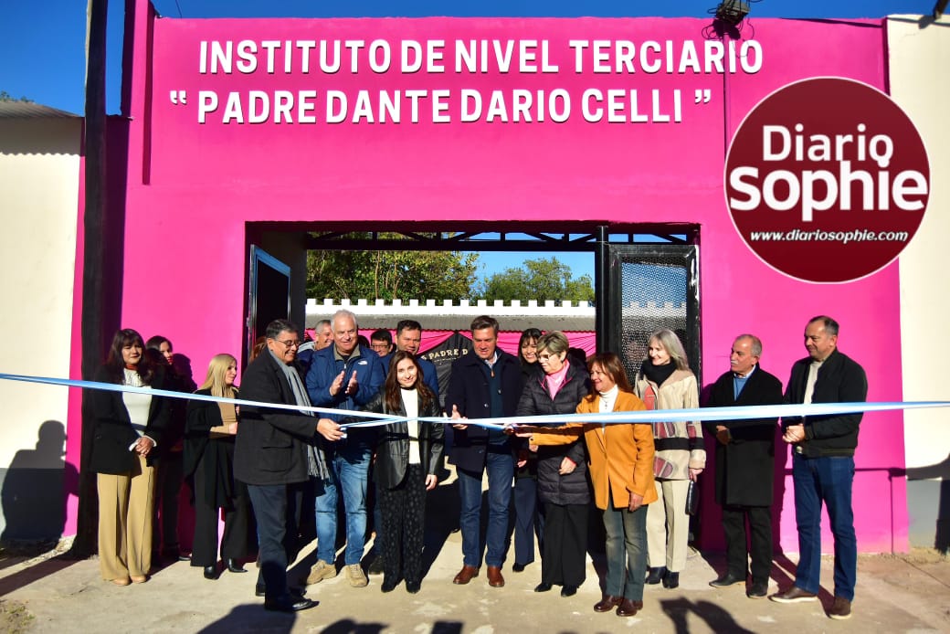 LAS PALMAS: EL GOBERNADOR ZDERO INAUGURÓ LA REFACCIÓN INTEGRAL DEL INSTITUTO SUPERIOR “PADRE DANTE DARÍO CELLI”
