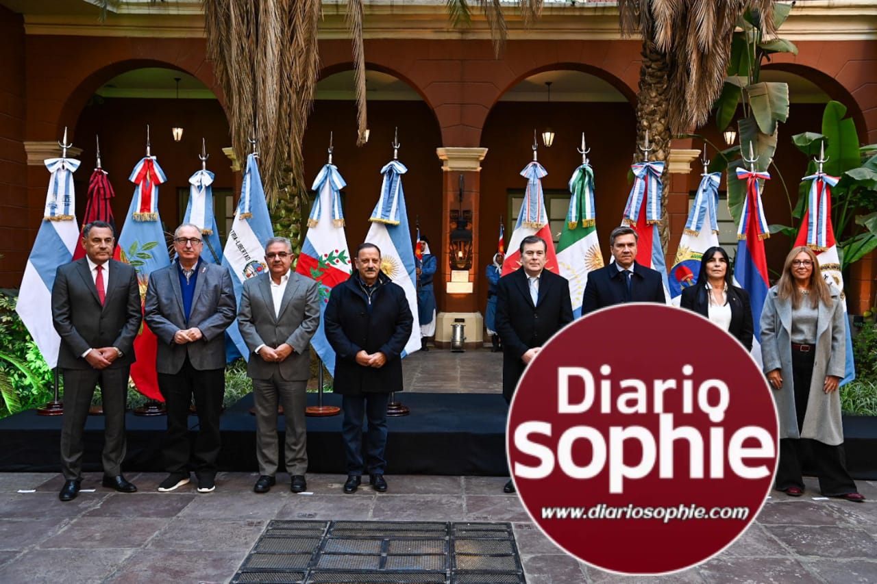 SANTIAGO DEL ESTERO: EL GOBERNADOR ZDERO ESTUVO PRESENTE HOY EN LA REUNIÓN DE MANDATARIOS DEL NORTE GRANDE Y DEL LITORAL