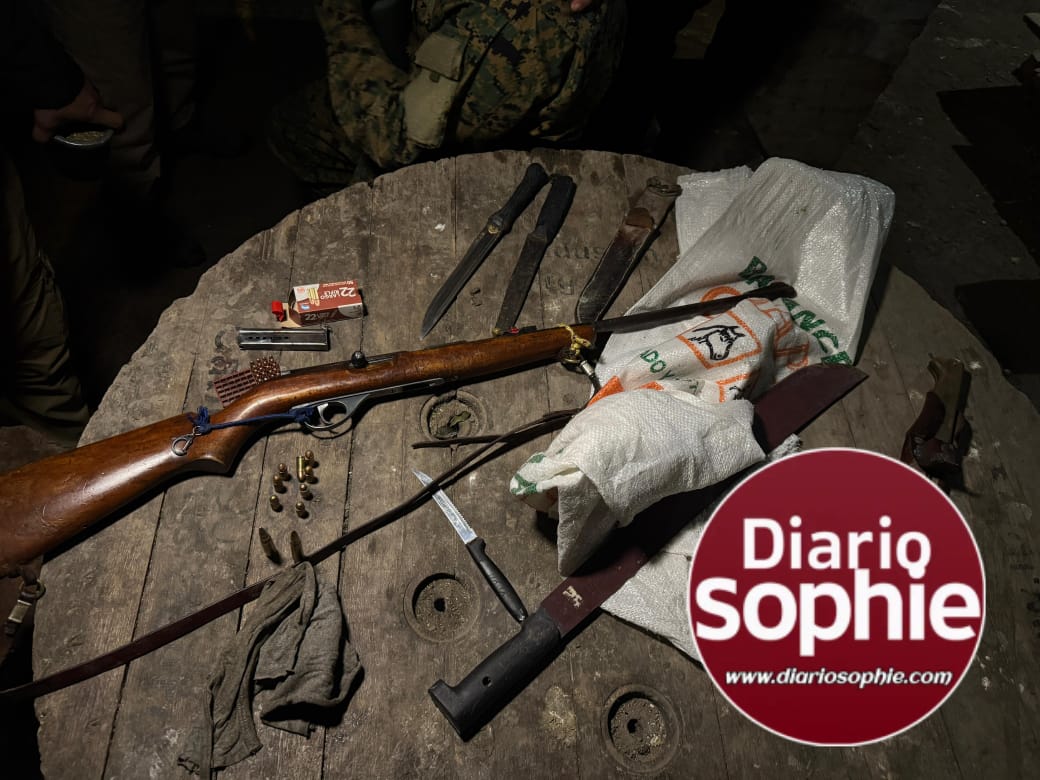 DURO GOLPE A LAS NARCO BANDAS: MÁS DE 230 KILOS DE MARIHUANA INCAUTADOS, TRAS ALLANAMIENTO EN UN CAMPO EN LA LEONESA