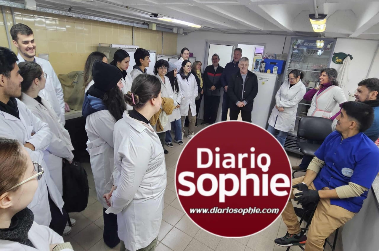 APA Y LA UTN RESISTENCIA DESARROLLARON ACTIVIDADES EXTENSIONISTAS CON ALUMNOS DE INGENIERÍA QUÍMICA