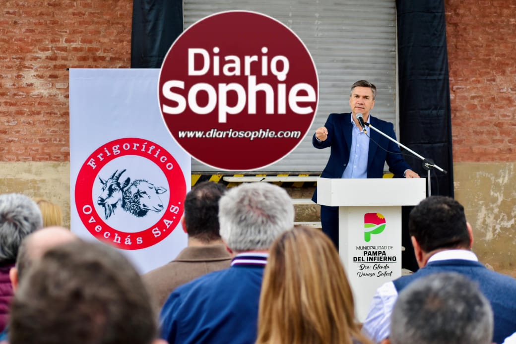 HISTÓRICO: EL GOBERNADOR ZDERO PUSO EN MARCHA EL FRIGORÍFICO CAPRINO CHAQUEÑO