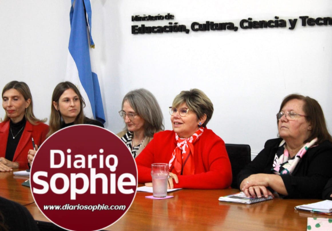 LA MINISTRA NAIDENOFF ANUNCIÓ LA PUESTA EN MARCHA DEL PROGRAMA ESCUELAS ALFA EN RED  