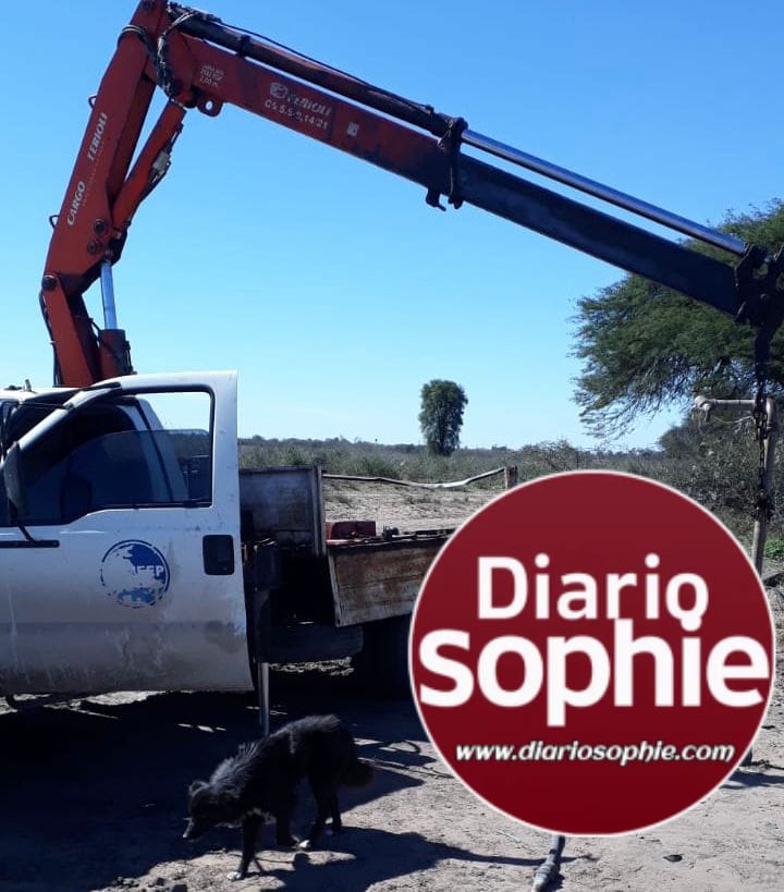 RÍO MUERTO: SAMEEP Y APA REEMPLAZARON BOMBA DE UNA PERFORACIÓN Y RESTABLECIERON EL SERVICIO