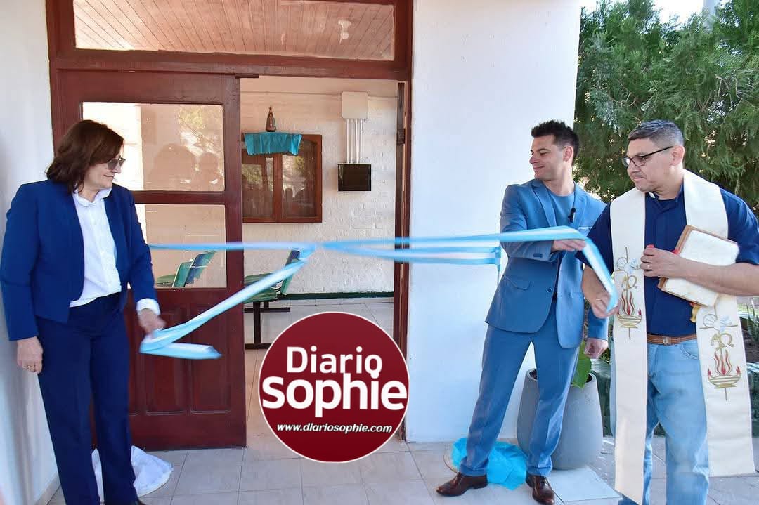 EL INTENDENTE DE VILLA BERTHET INAUGURÓ NUEVAS SALAS EN EL HOSPITAL LOCAL.