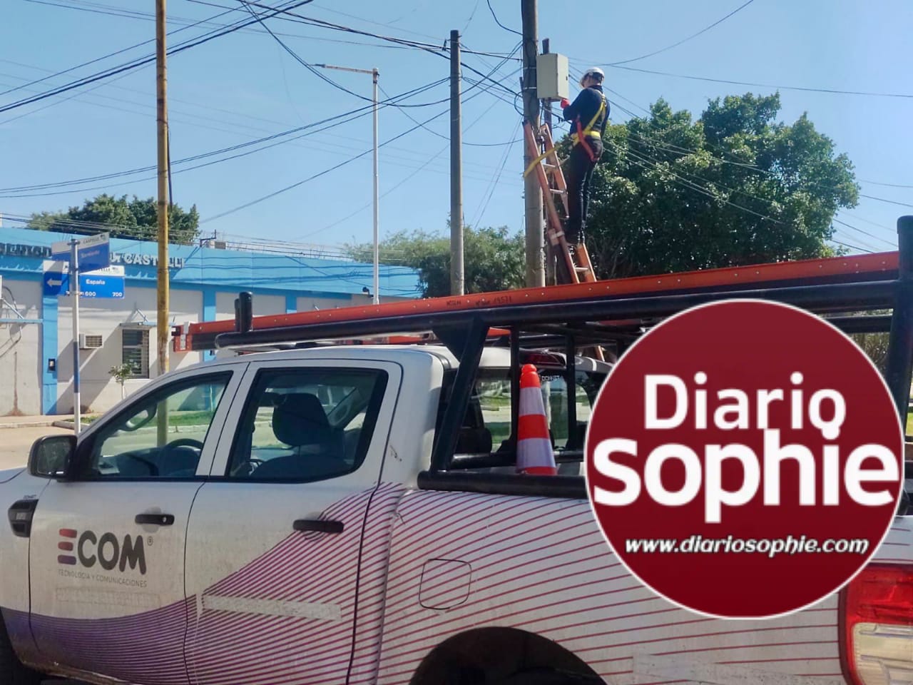JUAN J. CASTELLI: ECOM CHACO TRABAJA EN LA REACTIVACIÓN DEL CENTRO DE MONITOREO DEL 911 Y RENUEVA EQUIPAMIENTO