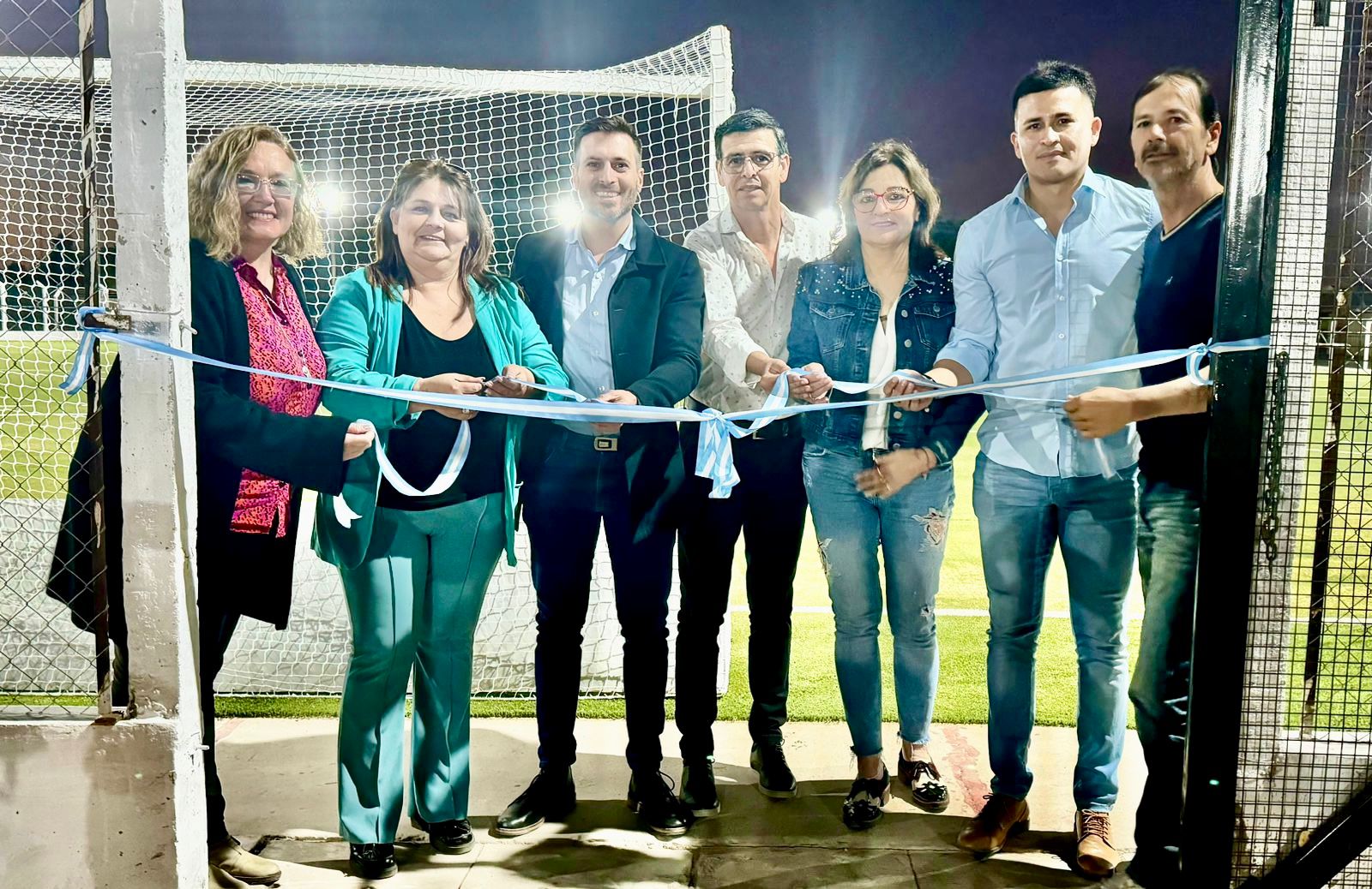 VILLA BERTHET: LOTERÍA CHAQUEÑA INAUGURÓ LA PRIMERA CANCHA DE HOCKEY DE CÉSPED SINTÉTICO EN EL SUDOESTE