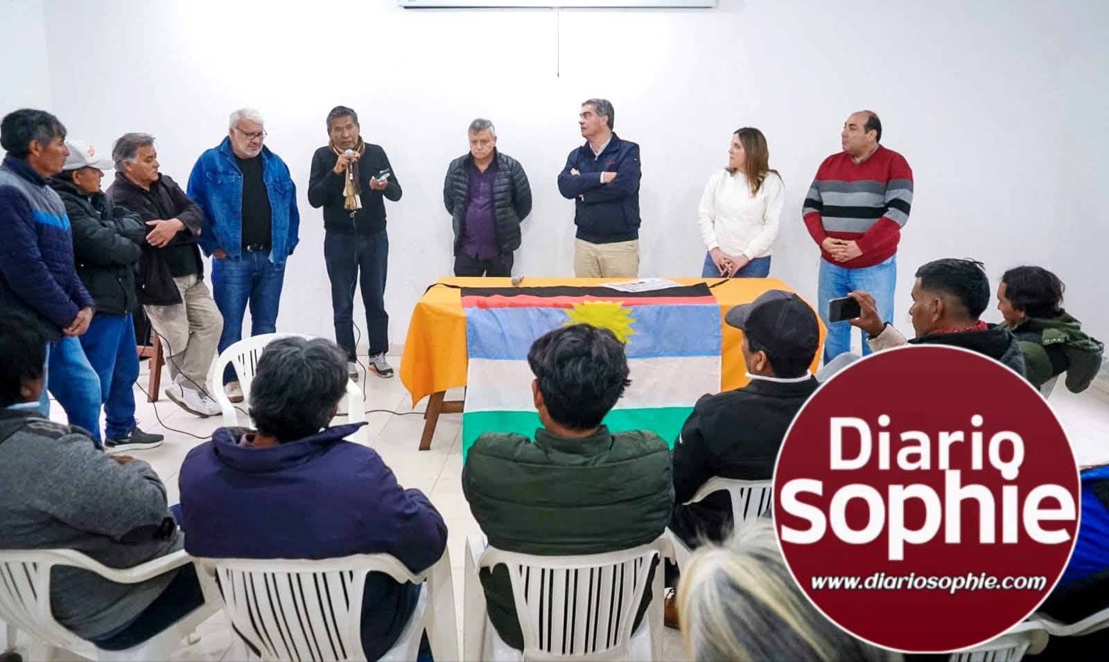 JORGE CAPITANICH EN GIRA POR EL CHACO: DEFIENDE LA UNIDAD PERONISTA Y CRITICA EL AJUSTE NACIONAL.