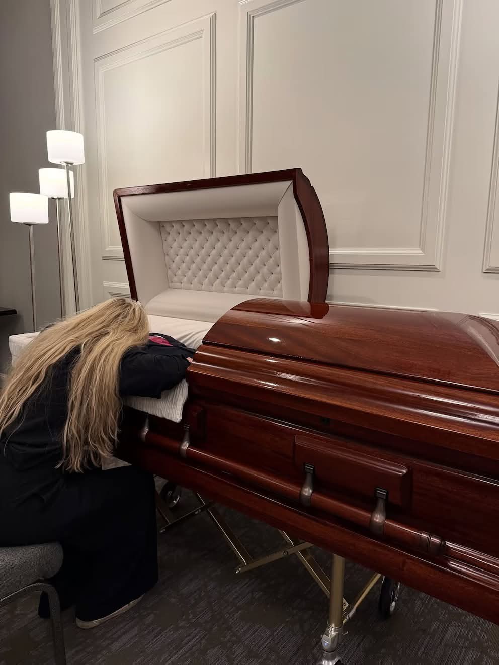 DOLOR Y SOLIDARIDAD EN EL ÚLTIMO ADIÓS A CHARLIE KIRK