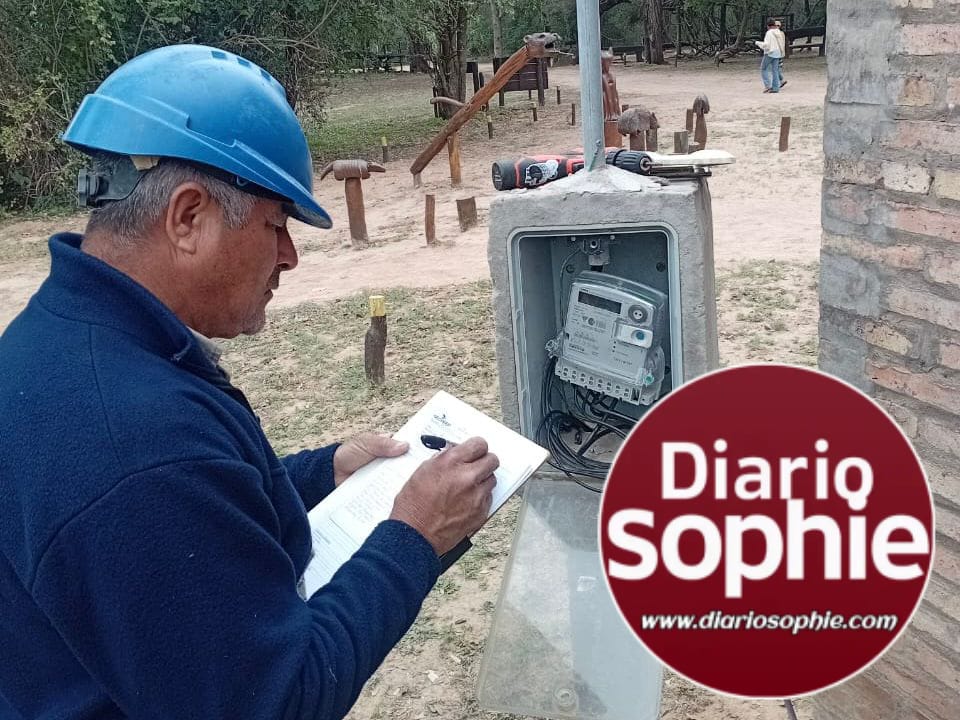 HISTÓRICA CONEXIÓN A LA RED ELÉCTRICA EN EL PARAJE LA ARMONÍA Y EL PARQUE NACIONAL EL IMPENETRABLE