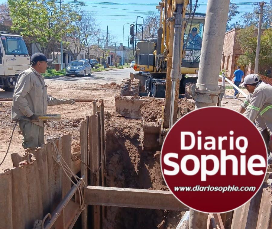 SAMEEP AVANZA CON EL REEMPLAZO DE CAÑERÍAS CLOACALES EN SÁENZ PEÑA