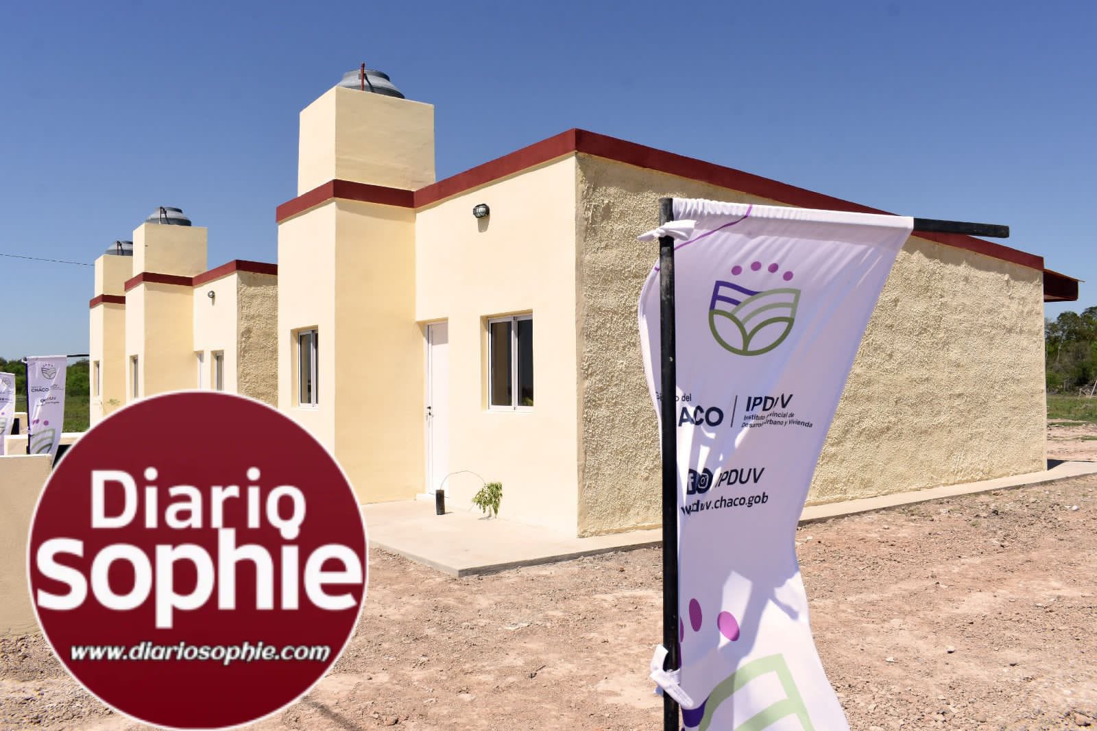 DEL ABANDONO A LA DIGNIDAD: EL GOBERNADOR ZDERO ENTREGÓ VIVIENDAS RECUPERADAS DE LA CORRUPCIÓN EX IAFEP