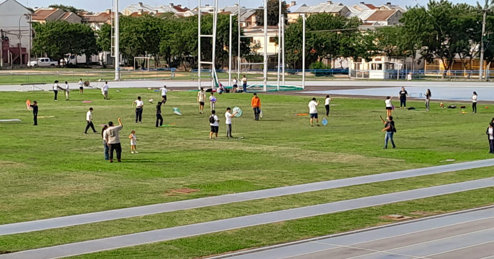 JORNADA DE ESPARCIMIENTO DE ALUMNOS PRIMARIOS EN EL JAIME ZAPATA