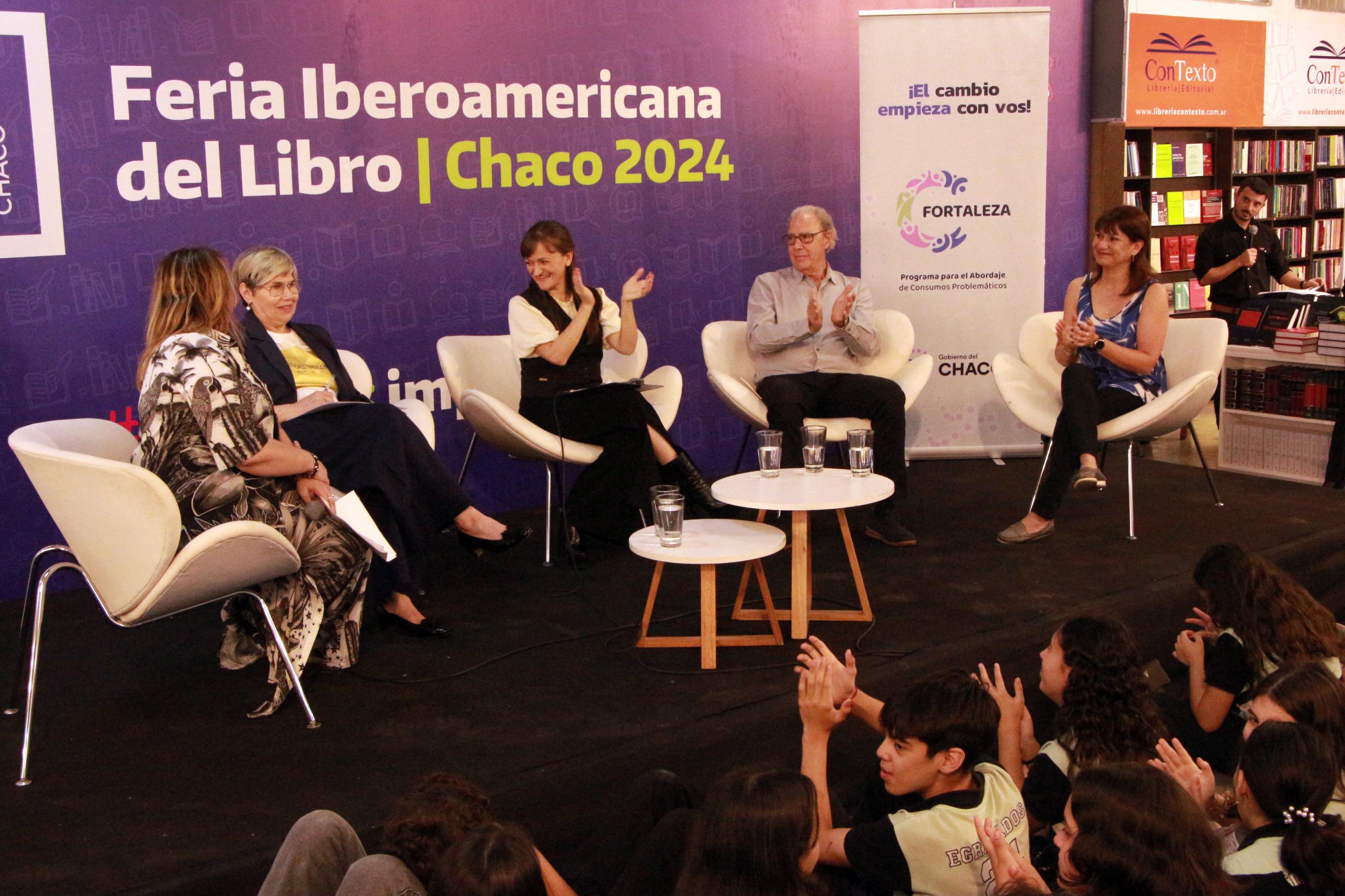 FERIA DEL LIBRO: LA VICEGOBERNADORA ENCABEZÓ EL CONVERSATORIO DEL PROGRAMA FORTALEZA EN ABORDAJE PARA CONSUMOS PROBLEMÁTICOS