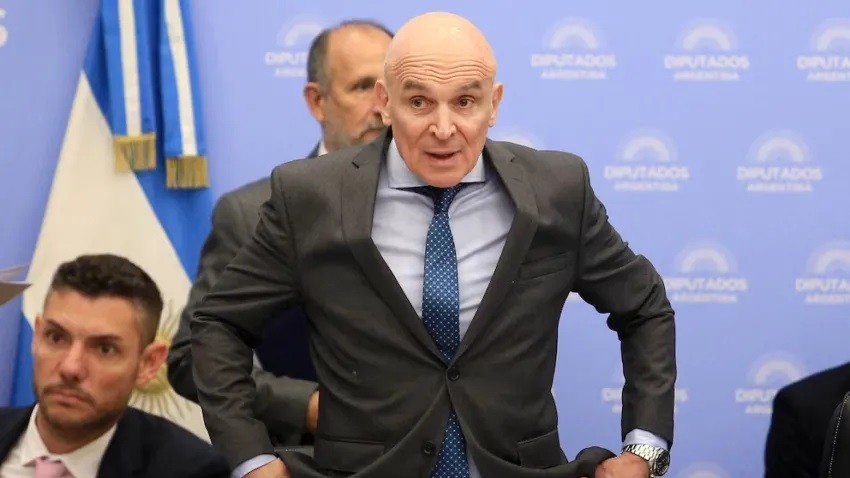 LICENCIA HASTA EL FIN DE SU MANDATO: JOSÉ LUIS ESPERT SE APARTA DE LA CÁMARA DE DIPUTADOS EN MEDIO DEL ESCÁNDALO POR FRED MACHADO