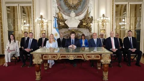 MILEI ANUNCIÓ RECAMBIOS EN EL GABINETE DESPUÉS DE LAS ELECCIONES.