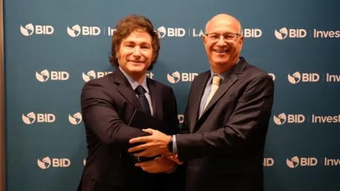 EL BID APRUEBA UN PRÉSTAMO DE US$ 500 MILLONES PARA LA DESESPERADA ATENCIÓN SANITARIA DE LOS JUBILADOS ARGENTINOS..
