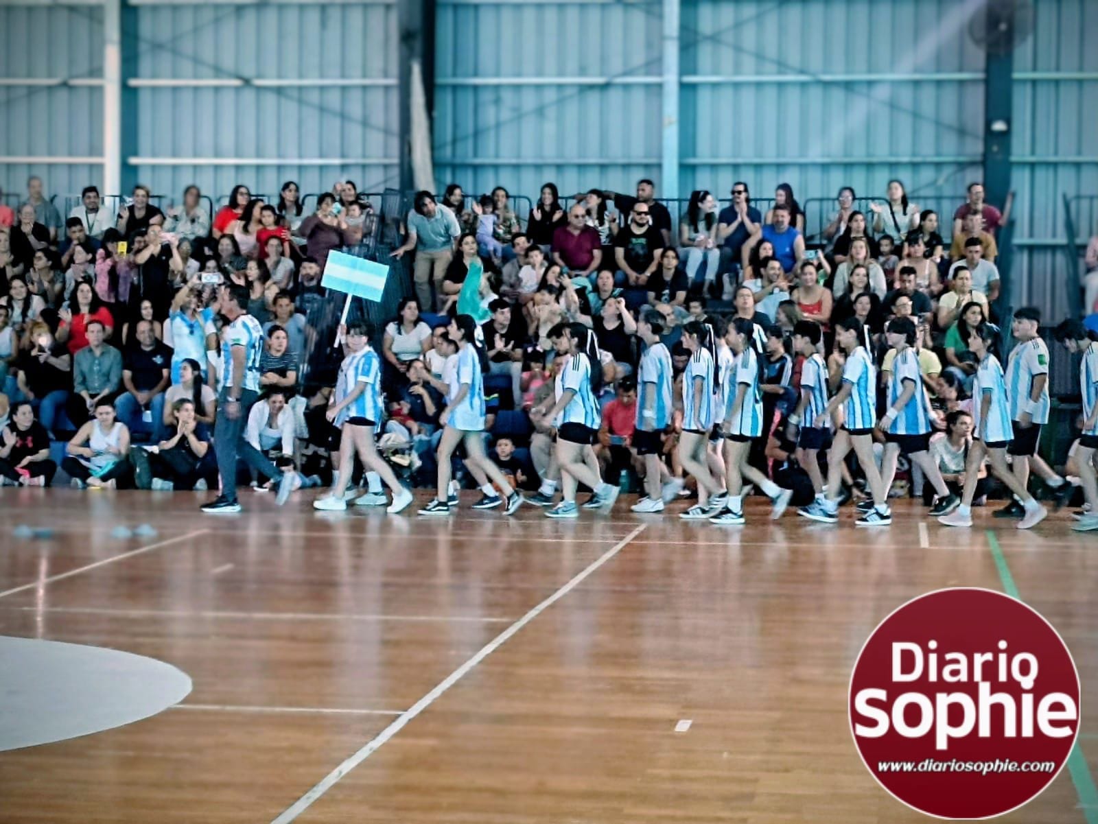 LA EEP N° 3 CELEBRÓ SU EXHIBICIÓN ANUAL DE EDUCACIÓN FÍSICA EN EL JAIME ZAPATA.