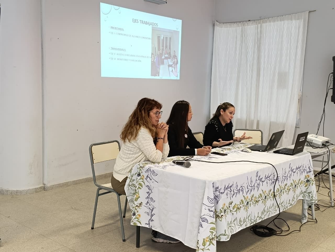 INSTITUTOS DE EDUCACIÓN SUPERIOR EXPUSIERON SOBRE LOS PROYECTOS DE MEJORA INSTITUCIONAL QUE TIENEN EN MARCHA.