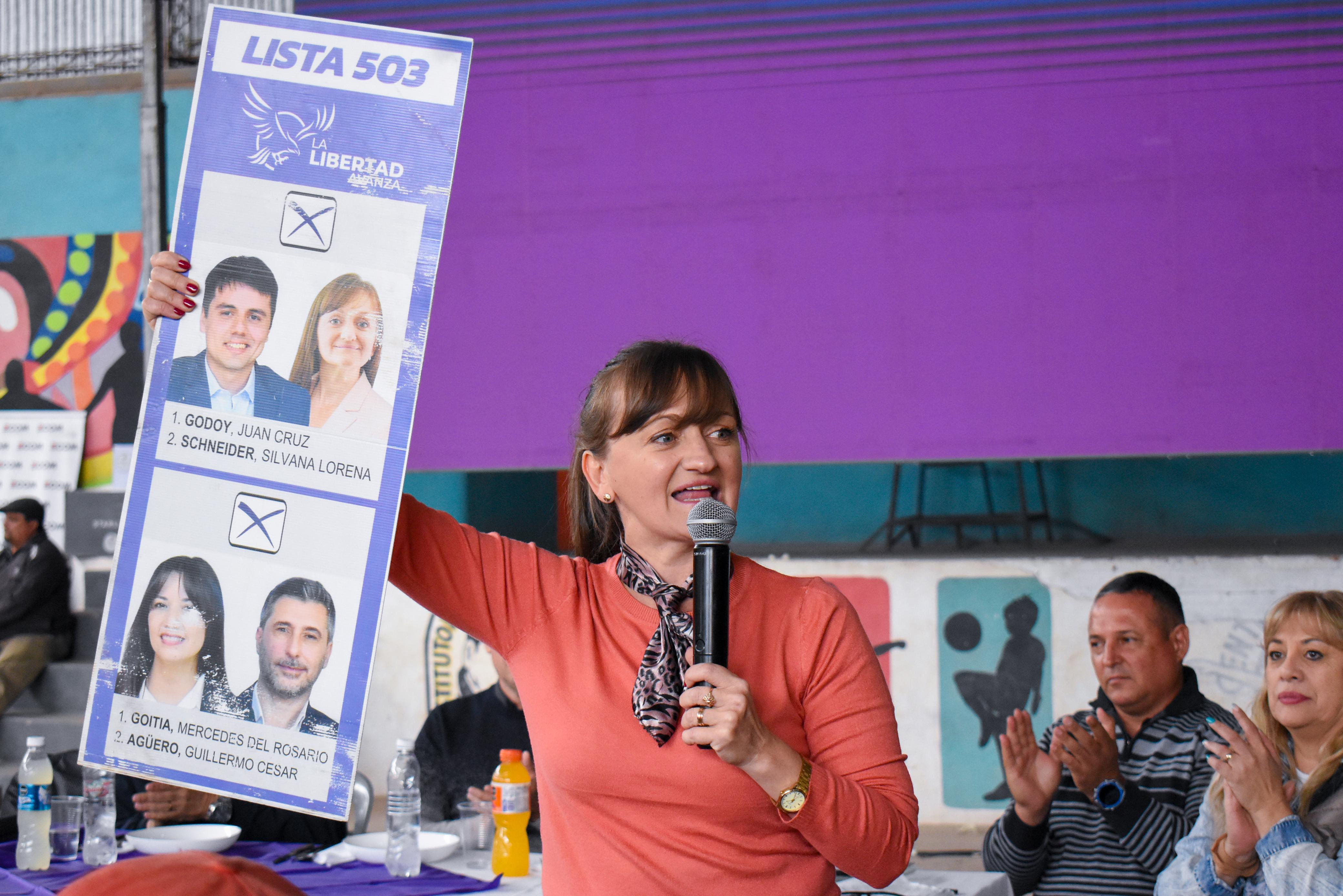 VILLA RÍO BERMEJITO: “NO VOLVAMOS AL PASADO QUE TANTO DAÑO LE HIZO AL CHACO Y AL PAÍS” AFIRMÓ ZDERO.