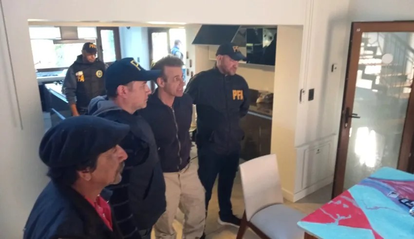 ALLANAMIENTO EN LA CASA DE 