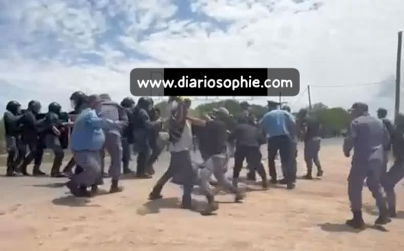 VILLA RÍO BERMEJITO: PIQUETE DE ORIGINARIOS POR PENSIONES TERMINÓ CON MÁS DE 50 LESIONADOS.