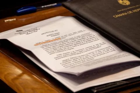 URUGUAY, A UN PASO DE LEGALIZAR LA EUTANASIA: SERÁ EL PRIMER PAÍS DE AMÉRICA LATINA.