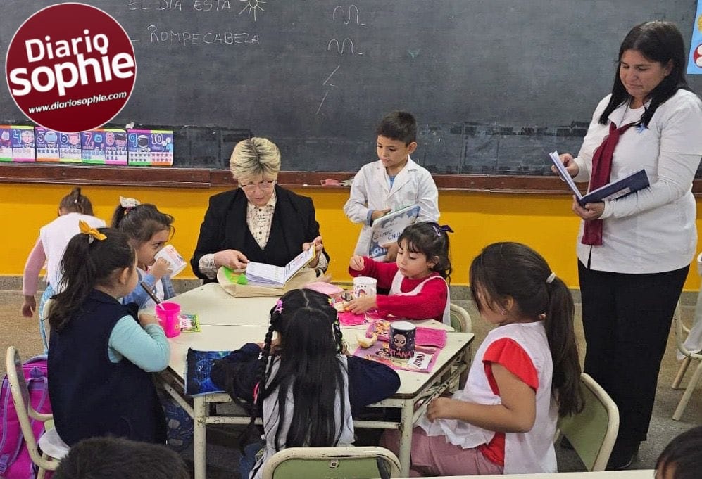 SE REALIZA EN TODAS LAS ESCUELAS PRIMARIAS JORNADAS DE SENSIBILIZACIÓN HACIA LA FLUIDEZ Y COMPRENSIÓN LECTORA.
