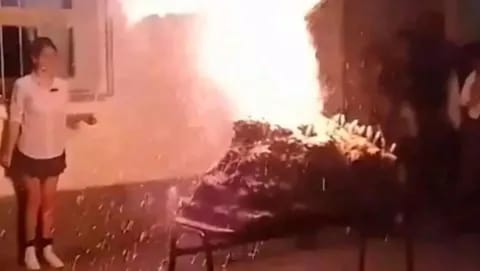 CATALINA SALIÓ DE TERAPIA INTENSIVA TRAS LA EXPLOSIÓN EN FERIA DE CIENCIAS EN PERGAMINO. .