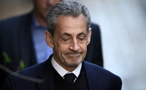 NICOLAS SARKOZY, EL PRIMER EXPRESIDENTE FRANCÉS EN SER ENCARCELADO TRAS LA SEGUNDA GUERRA MUNDIAL.
