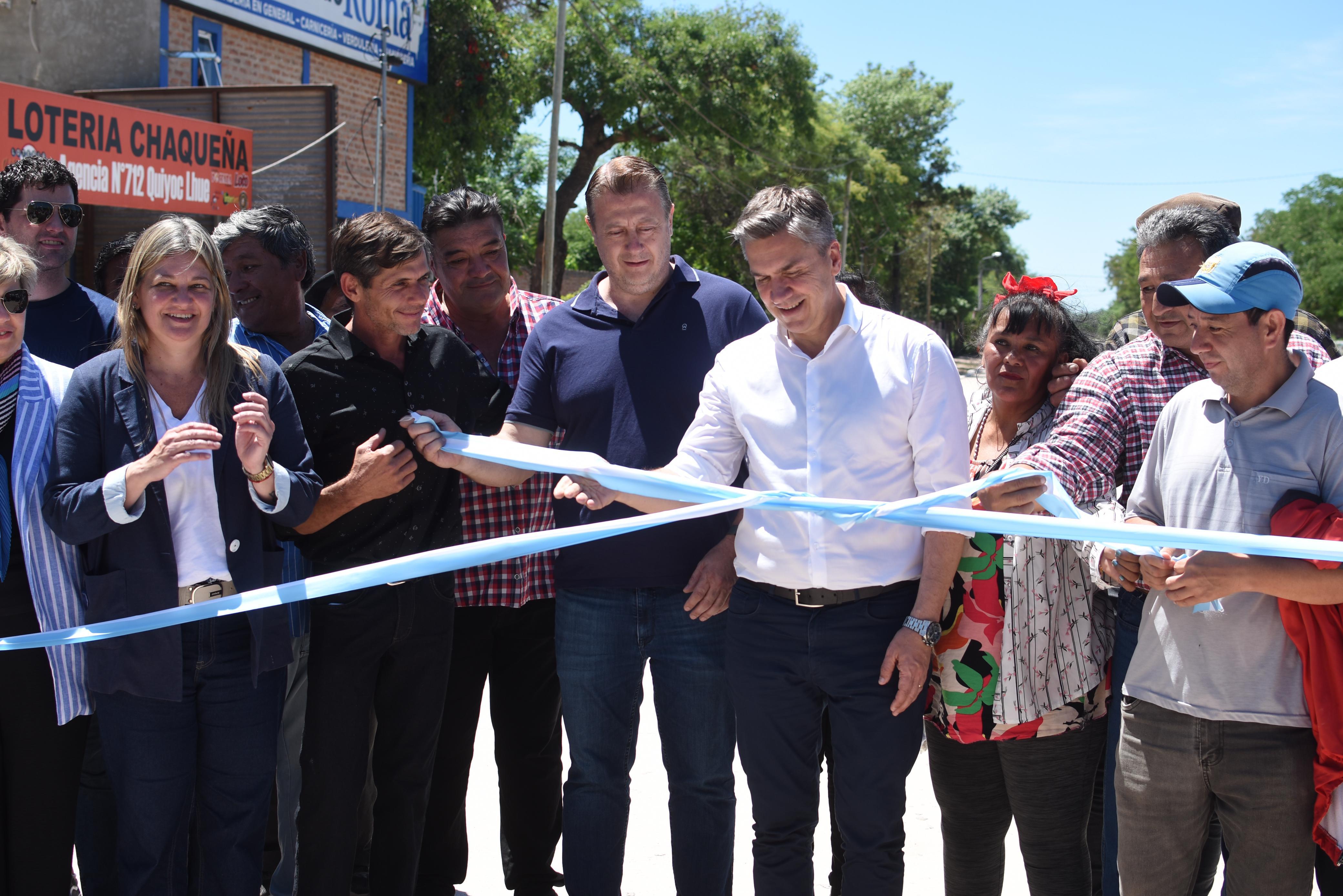 COLONIA ABORIGEN: EL GOBERNADOR ZDERO INAUGURÓ PAVIMENTO URBANO “QUEREMOS MEJORAR LA CALIDAD DE VIDA DE LA GENTE” MANIFESTÓ.