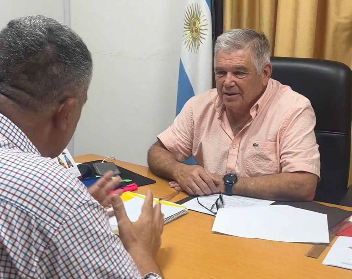 ANTE LA LLEGADA DEL VERANO: SAMEEP REFUERZA LOS TRABAJOS JUNTO AL MUNICIPIO DE LA ISLA DEL CERRITO