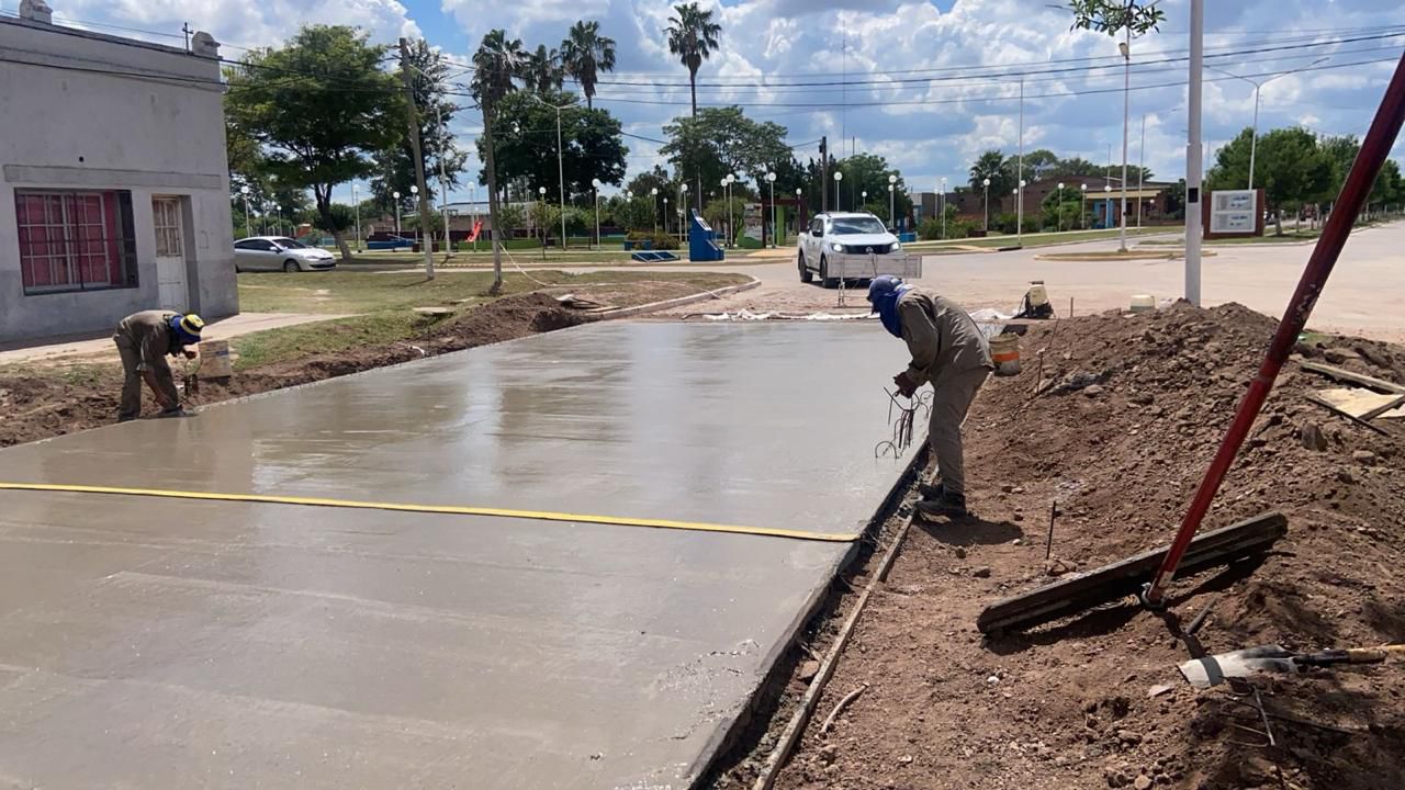 VIALIDAD PROVINCIAL CONTINÚA CON LA PAVIMENTACIÓN DE CALLES EN EL INTERIOR DE LA PROVINCIA