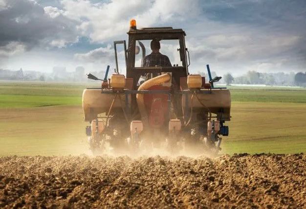 SE CONCRETÓ UNA NUEVA ASISTENCIA DEL GOBIERNO PROVINCIAL A LA CAMPAÑA ALGODONERA