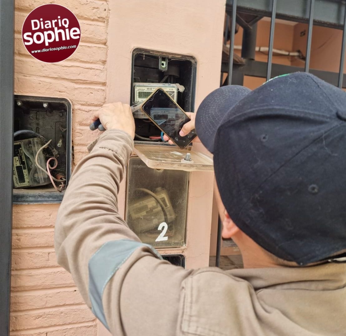 CON MÁS TECNOLOGÍA, SECHEEP MEJORA EL SISTEMA DE TOMA DE LECTURA DE MEDIDORES DE ELECTRICIDAD.