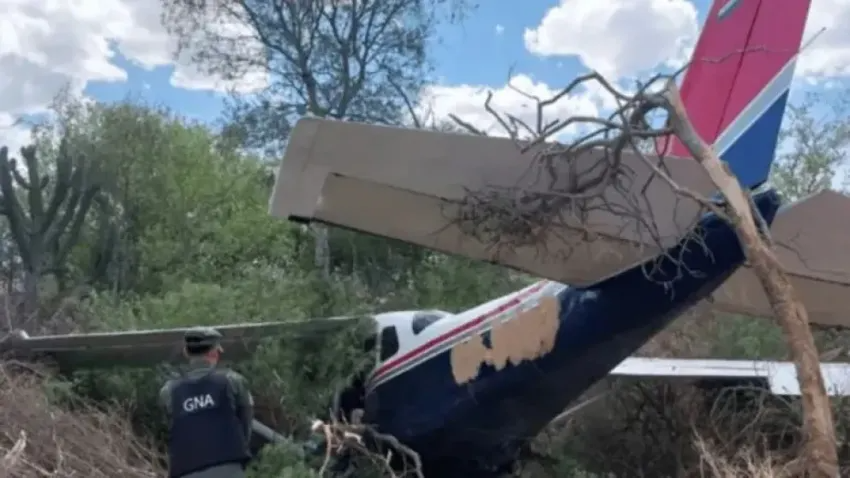 CAYÓ UN PEQUEÑO AVIÓN EN SALTA DONDE TRASLADABAN 140 KILOS DE COCAÍNA