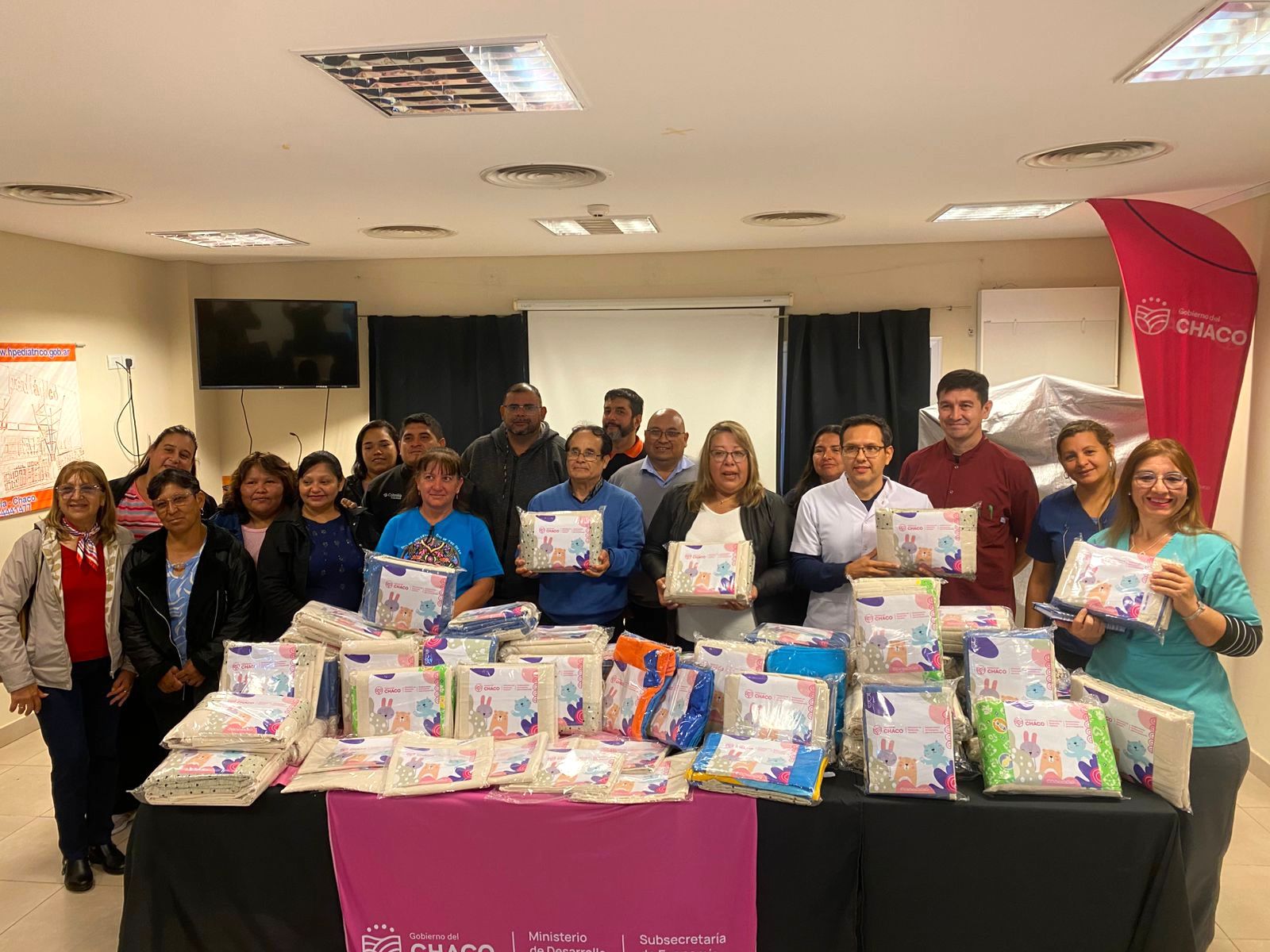 LA SUBSECRETARÍA DE ECONOMÍA PARA EL DESARROLLO REALIZÓ UNA ENTREGA SOLIDARIA AL HOSPITAL PEDIÁTRICO