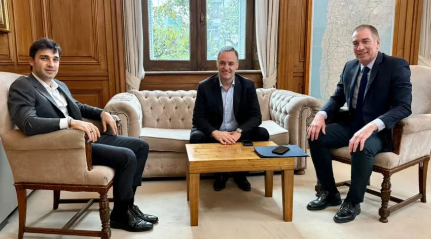 SANTILLI ACELERA EL DIÁLOGO CON GOBERNADORES ANTES DE ASUMIR EN EL MINISTERIO DEL INTERIOR