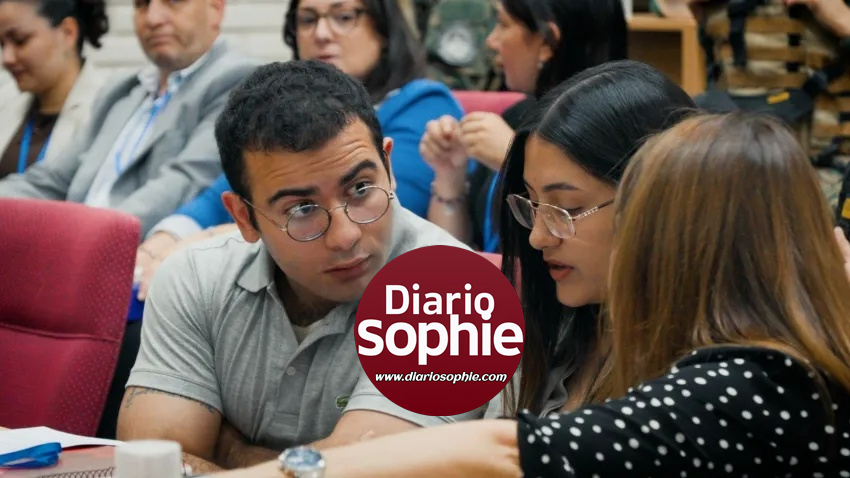 JUICIO POR CECILIA STRZYZOWSKI: 